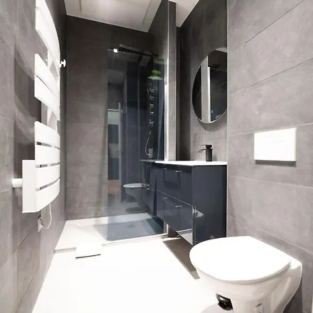 Home In Paris - Grenelle / St Charles פריז
